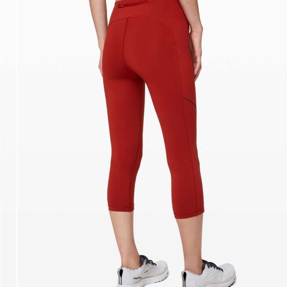 Ladies Lululemon Speed Up Crops - 21" - Picture 7 of 8